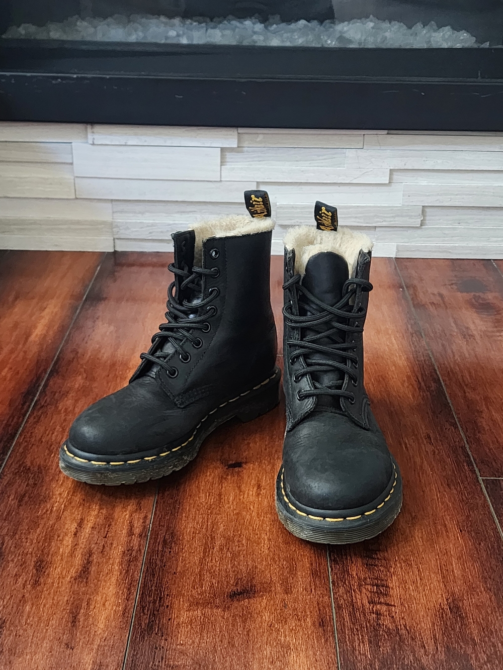Dr. Martens 1460 Fur-Lined Black Leather Lace-Up Boots Women’s 5